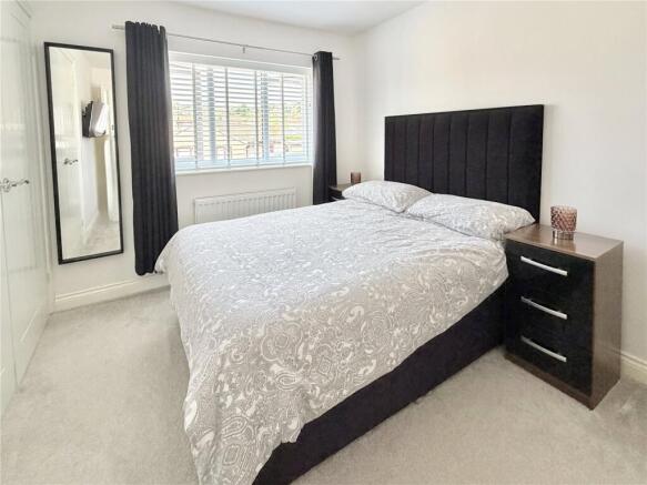 2 bed Semi-Detached for sale Image 9