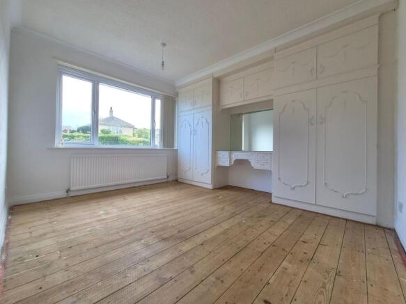 2 bed Semi-Detached Bungalow for sale Image 11