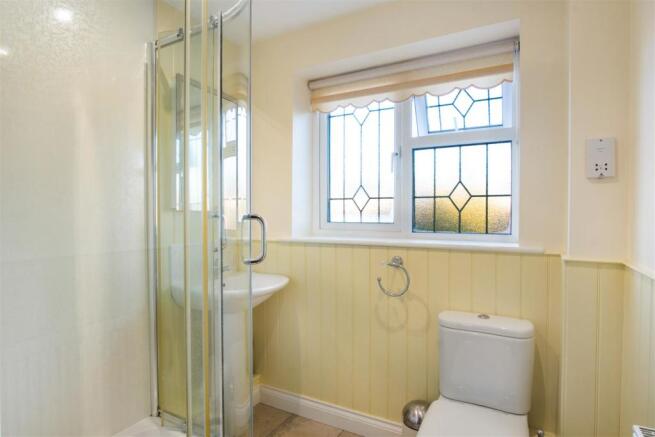 HOUSE SHOWER ROOM