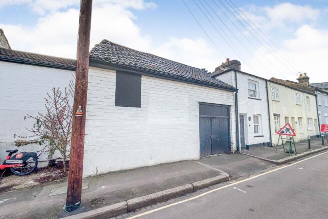 64 The Green, Twickenham, Middlesex, TW2 5AG