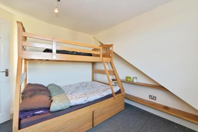 5 bed Semi-Detached for sale Image 10