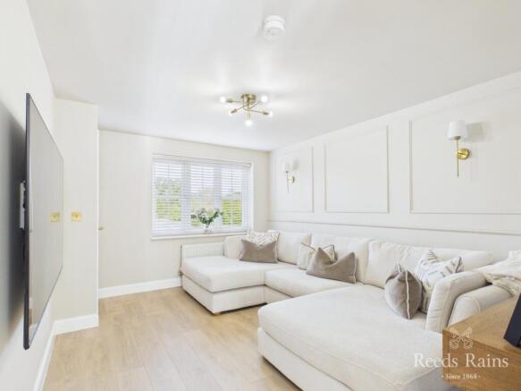3 bed Semi-Detached for sale Image 4