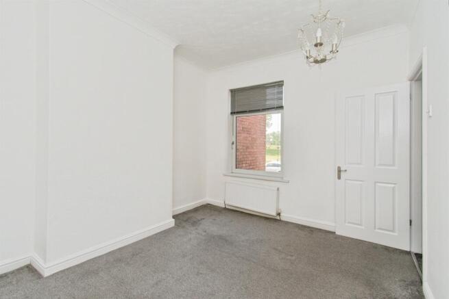 3 bed Terraced for sale Image 11