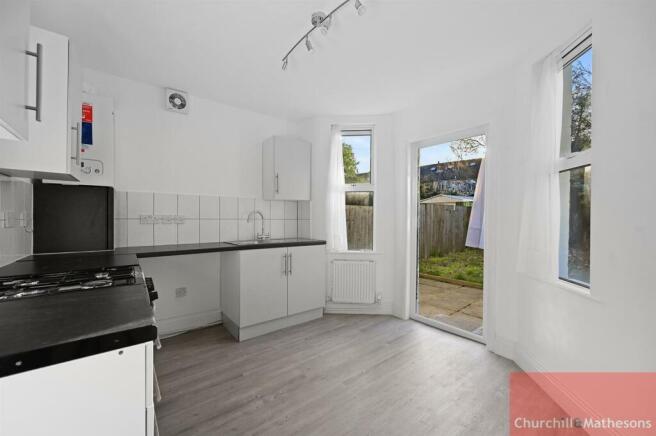 BCCHMAH - 32A Drayton Road - Kitchen (4).jpg