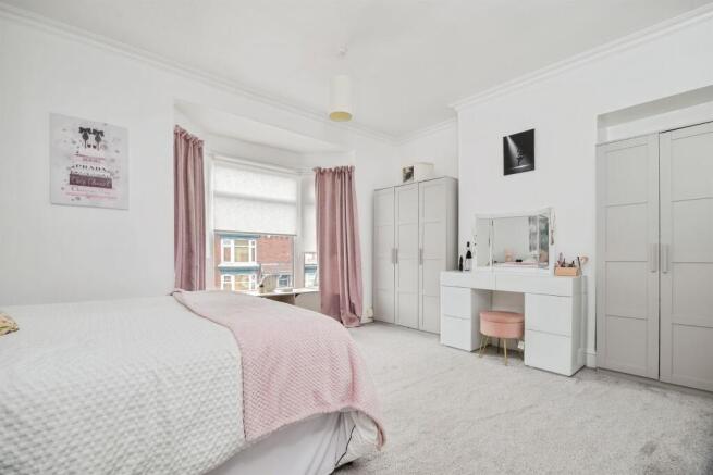 3 bed Terraced for sale Image 11