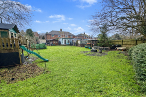 8, Moor Park, Aylesbury HP22 6AX