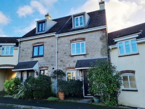 3-bed house on Robin Drive, Launceston, £229,950