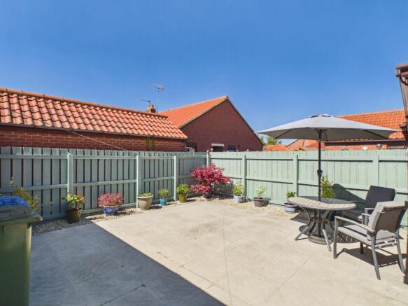 2 bed Semi-Detached Bungalow for sale Image 7