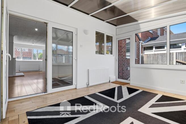 3 bed Semi-Detached for sale Image 11