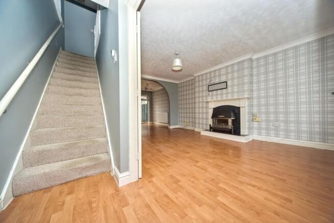 3 bed Semi-Detached for sale Image 6