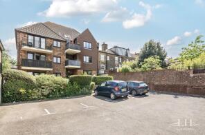 Flat 5, Barton Court, Pennyfields, Brentwood CM14 5LQ