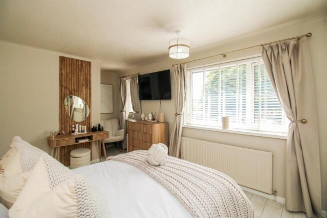 2 bed Semi-Detached for sale Image 7