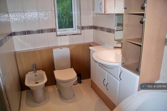 En-Suite Bathroom