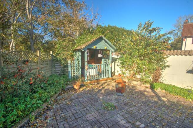 Garstons Close Gdn 4