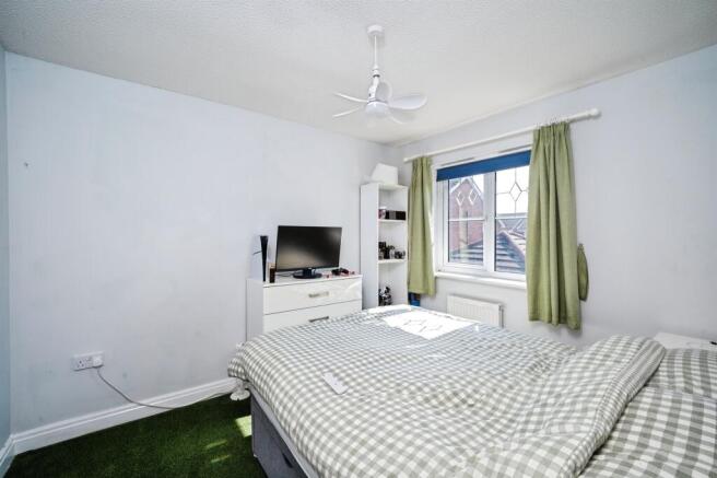 3 bed Semi-Detached for sale Image 12