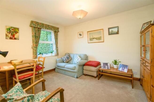 3 bed Link Detached House for sale Image 6
