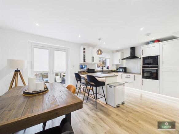 Kitchen/Dining Room