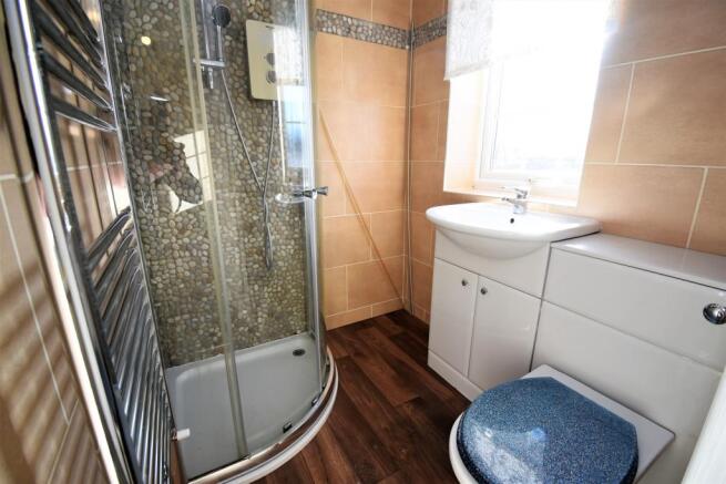 Common Road AVenue, South Kirkby (1)Ensuite