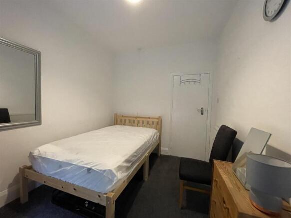 2 bed Apartment for sale Image 5
