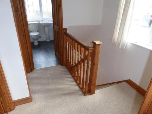 FIRST FLOOR LANDING