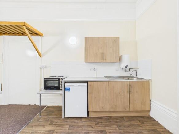 CAM04693G0-PR0097...