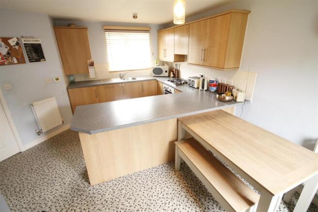 Further Open Plan Kitchen and Dining Room Image