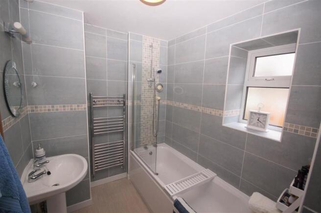 Bathroom.JPG