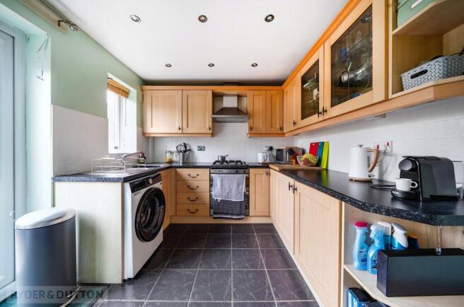 2 bed Semi-Detached for sale Image 7