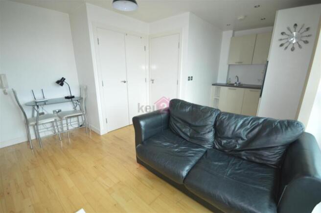 Studio to rent Image 6