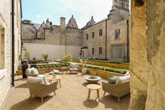 2 bed Apartment for sale Image 8