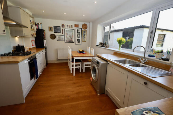 Kitchen diner