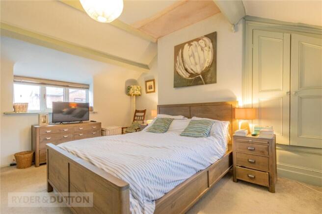 3 bed Terraced for sale Image 12