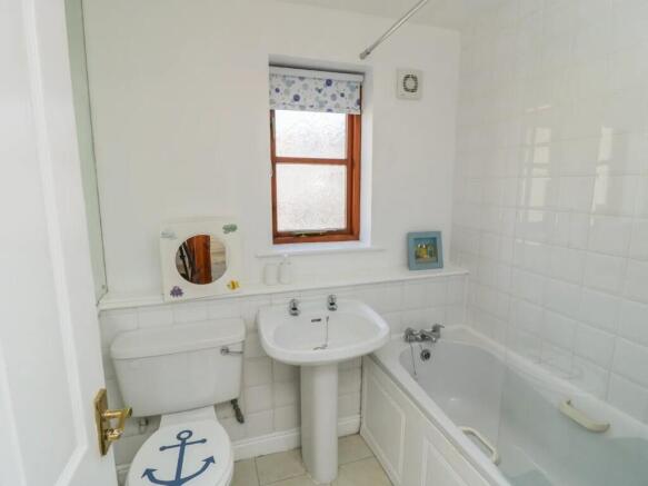 3 bed End of Terrace for sale Image 9