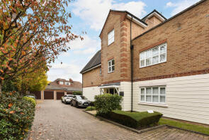Flat 14, 1 Haddon Court, Hanbury Close, Hendon, London NW4 1QQ