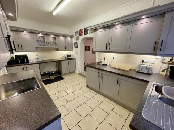 Kitchen/Breakfast Room