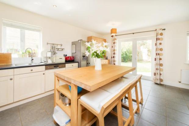 Kitchen/Breakfast