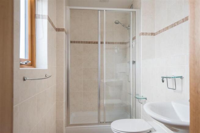 ENSUITE SHOWER ROOM