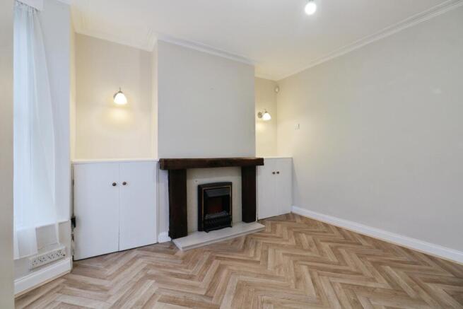 3 bed Terraced for sale Image 4
