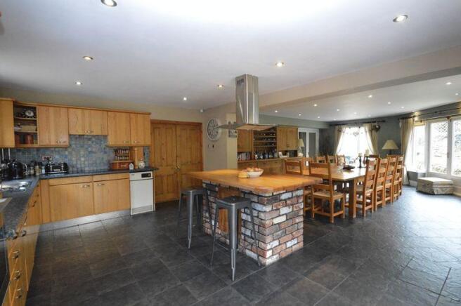 KITCHEN/ DININ...