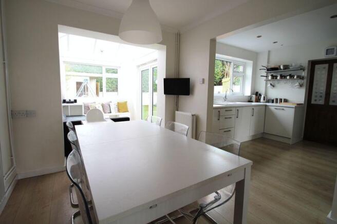 KITCHEN/DINER