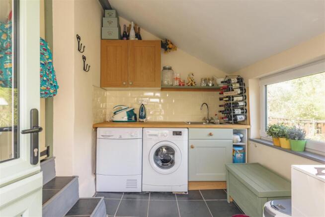 Rose Cottage, Croesyceiliog-14.jpg