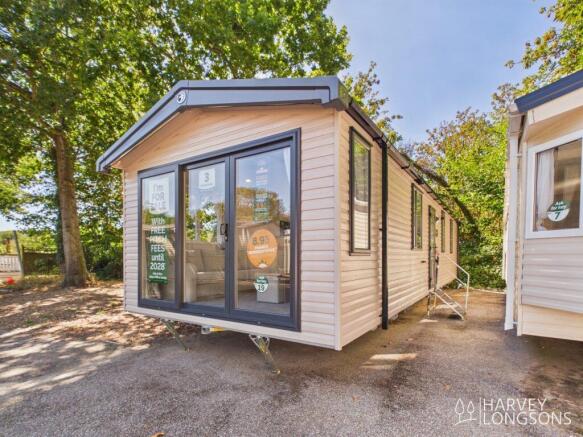 Swift Burgundy 3 Bedroom Exterior Front Coghurst H