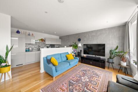 Denman Avenue, Southall, UB2