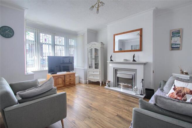 3 bed Semi-Detached for sale Image 3