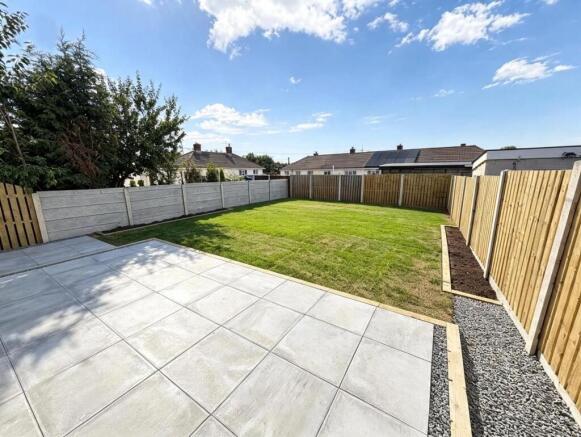 3 bed Semi-Detached to rent Image 4