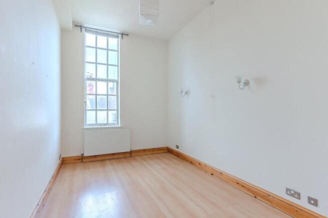 2 bed Flat for sale Image 9