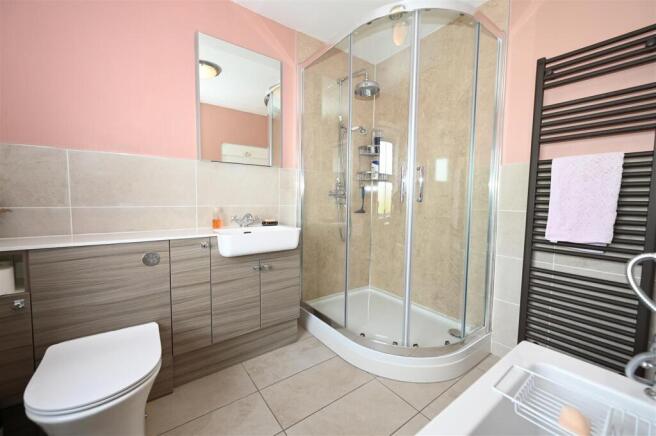 3 bed Semi-Detached for sale Image 12