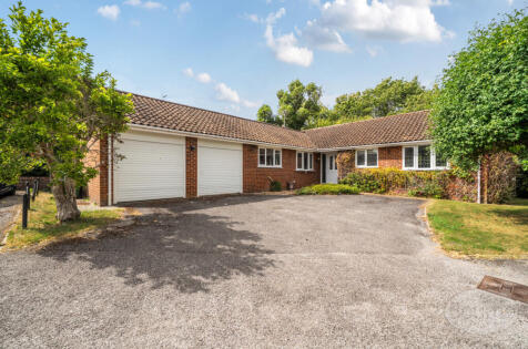 Byworth Close, Farnham, Surrey, GU9
