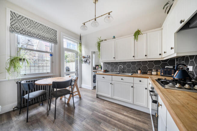 1434767-11-69c5cc...