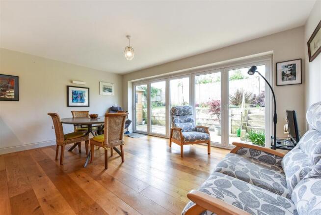 Dining/Sitting Area